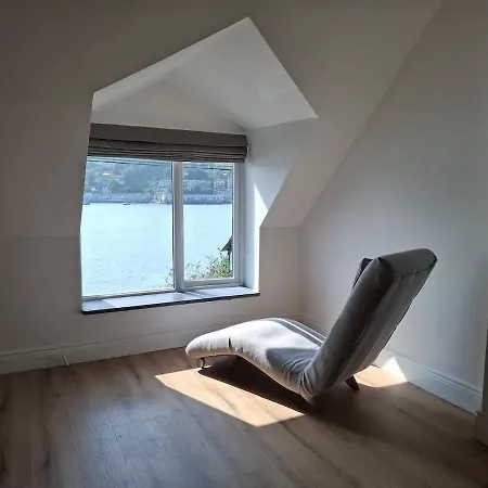 Prázdninový dům Restored In Cobh *