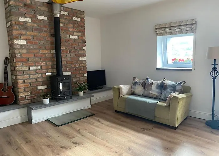 Restored In Cobh Nyaraló